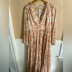 Monique Lhuillier Floral Print Long Sleeve Formal Long Dress / Evening Gown 8